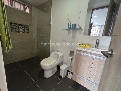 Apartamento de 2 alcobas en arriendo en San Joaquin, Medellín, 76 m² · foto 11 de 12