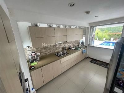 Casa de 4 alcobas en venta en El Caimo, Armenia, 196 m² · foto 2 de 20