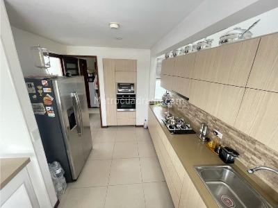 Casa de 4 alcobas en venta en El Caimo, Armenia, 196 m² · foto 3 de 20