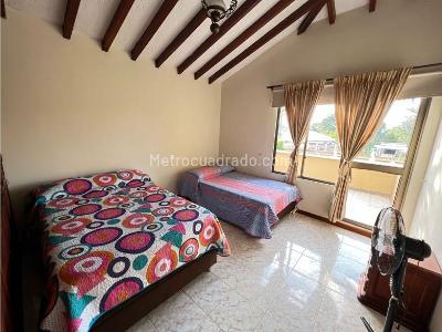 Casa de 5 alcobas en venta en Via Armenia La Tebaida, Armenia, 500 m² · foto 15 de 20