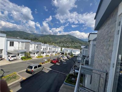 Casa de 3 alcobas en venta en Avenida 19 Norte, Armenia, 128 m² · foto 10 de 10