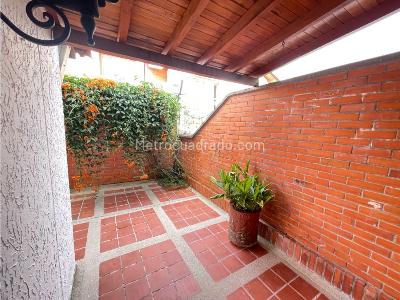 Casa de 3 alcobas en venta en Fundadores, Armenia, 180 m² · foto 14 de 20