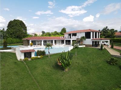 Casa de 5 alcobas en venta en La Tebaida, Armenia, 416 m² · foto 2 de 20