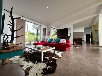 Casa de 3 alcobas en venta en Circasia, Armenia, 324 m² · foto 7 de 20
