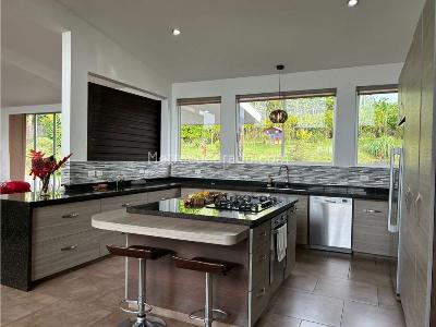 Casa de 3 alcobas en venta en Circasia, Armenia, 324 m² · foto 8 de 20