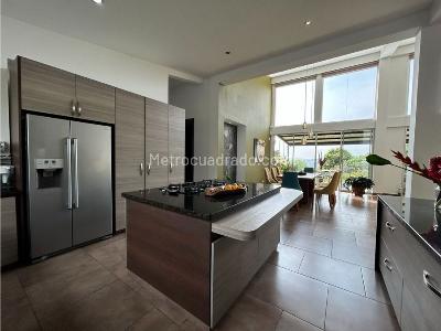 Casa de 3 alcobas en venta en Circasia, Armenia, 324 m² · foto 9 de 20
