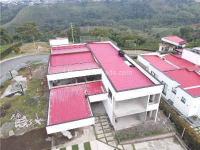Casa de 3 alcobas en venta en Via Armenia Calarca, Armenia, 600 m² · foto 8 de 8