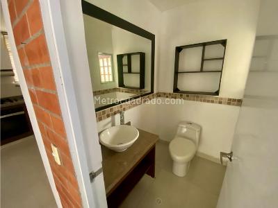 Casa de 4 alcobas en venta en Via Armenia La Tebaida, Armenia, 206 m² · foto 7 de 20