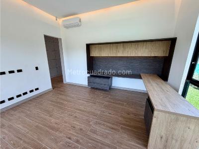 Casa de 5 alcobas en venta en Via Armenia Calarca, Armenia, 644 m² · foto 4 de 20
