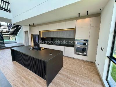 Casa de 5 alcobas en venta en Via Armenia Calarca, Armenia, 644 m² · foto 12 de 20