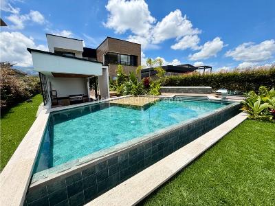 Casa de 5 alcobas en venta en Via Armenia Calarca, Armenia, 644 m² · foto 19 de 20