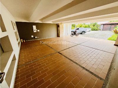 Casa de 5 alcobas en arriendo en El Caimo, Armenia · foto 14 de 20