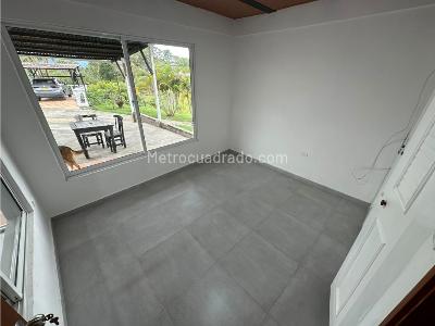 Casa de 2 alcobas en arriendo en Hojas Anchas, Armenia, 87 m² · foto 8 de 13