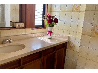 Apartamento de 4 alcobas en venta en Unicentro, Bogotá, 143 m² · foto 4 de 14