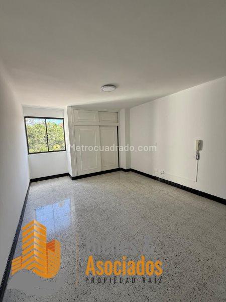 Apartamento de 3 Alcobas cerca a la Universidad Bolivariana en Laureles - 6