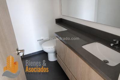Apartamento de 2 alcobas en arriendo en El Poblado, Medellín, 60 m² · foto 8 de 11
