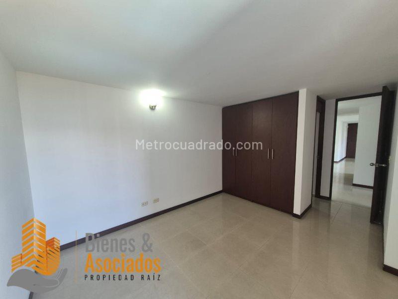 Modern 3BR Apartment in El Poblado - 7
