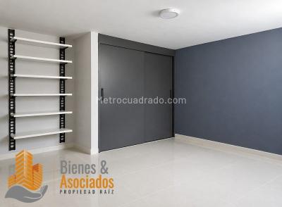 Apartamento de 2 alcobas en arriendo en 1er Parque De Laureles, Medellín, 100 m² · foto 2 de 14
