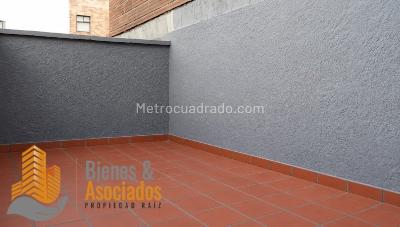 Apartamento de 2 alcobas en arriendo en 1er Parque De Laureles, Medellín, 100 m² · foto 8 de 14