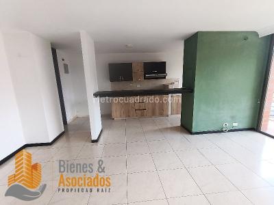 Apartamento de 2 alcobas en arriendo en Loma Del Encierro, Medellín, 90 m² · foto 2 de 11