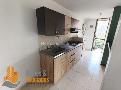 Apartamento de 2 alcobas en arriendo en Loma Del Encierro, Medellín, 90 m² · foto 3 de 11