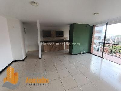 Apartamento de 2 alcobas en arriendo en Loma Del Encierro, Medellín, 90 m² · foto 4 de 11