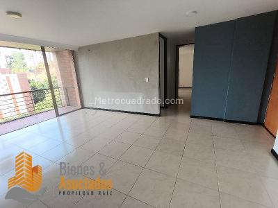 Apartamento de 2 alcobas en arriendo en Loma Del Encierro, Medellín, 90 m² · foto 5 de 11