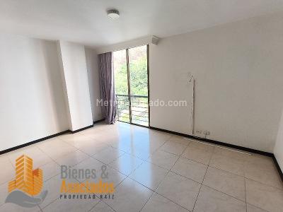 Apartamento de 2 alcobas en arriendo en Loma Del Encierro, Medellín, 90 m² · foto 7 de 11