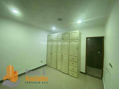 Casa de 2 alcobas en venta en Los Colores, Medellín, 115 m² · foto 4 de 7