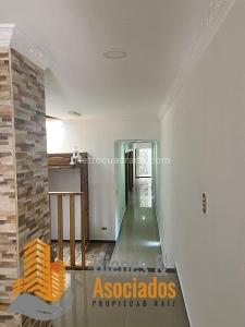 Casa de 2 alcobas en venta en Los Colores, Medellín, 115 m² · foto 5 de 7