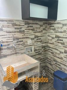 Casa de 2 alcobas en venta en Los Colores, Medellín, 115 m² · foto 7 de 7