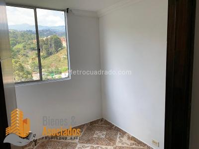 Apartamento en venta en San Javier, Medellín · foto 2 de 16
