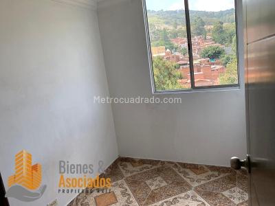 Apartamento en venta en San Javier, Medellín · foto 8 de 16