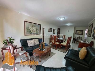 Apartamento de 3 alcobas en venta en Los Colores, Medellín, 97 m² · foto 7 de 11