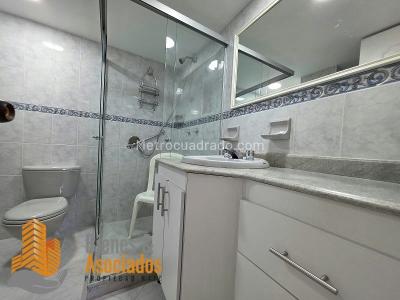 Apartamento de 3 alcobas en venta en Los Colores, Medellín, 97 m² · foto 11 de 11