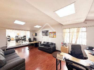 Casa de 5 alcobas en venta en Normandia, Bogotá, 700 m² · foto 8 de 20
