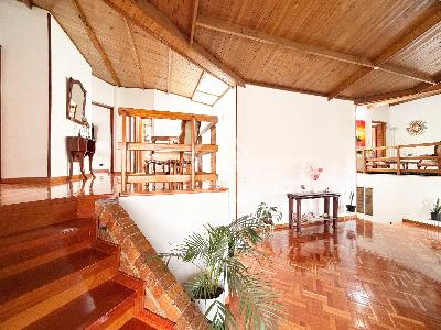 Apartamento de 4 alcobas en venta en Pontevedra, Bogotá, 204 m² · foto 17 de 20