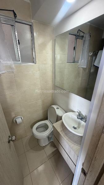 Piso – Bogotá, Granjas de Techo, Localidad Fontibón - Más