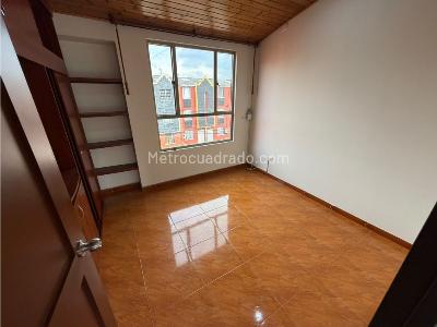 Casa de 4 alcobas en venta en Villas De Granada, Bogotá, 82 m² · foto 9 de 15