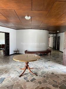 Casa de 5 alcobas en venta en Arboledas, Cali, 547 m² · foto 15 de 19