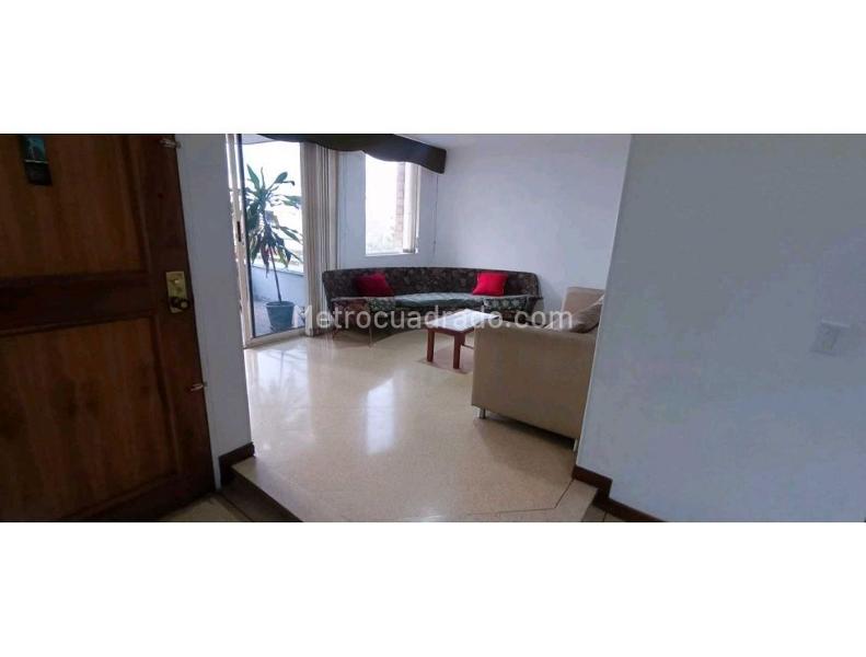 Piso – Medellín, La Castellana, Laureles-Estadio - Más