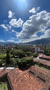 Apartamento de 3 alcobas en venta en Los Colores, Medellín, 84 m² · foto 10 de 15