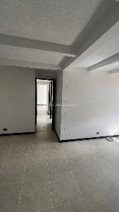Apartamento de 3 alcobas en venta en Los Colores, Medellín, 84 m² · foto 5 de 15