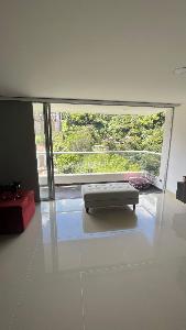 Apartamento de 2 alcobas en venta en Loma Del Indio Poblado, Medellín, 68 m² · foto 2 de 12