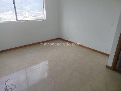 Apartamento de 4 alcobas en venta en Florida Norteamerica, Bello, 120 m² · foto 11 de 20