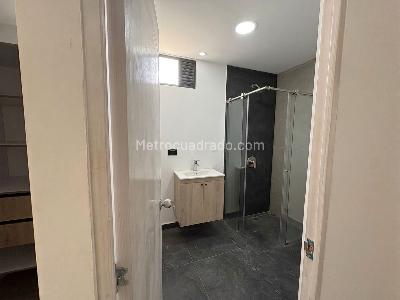 Apartamento en venta en Campo Valdes No 1, Medellín · foto 7 de 17