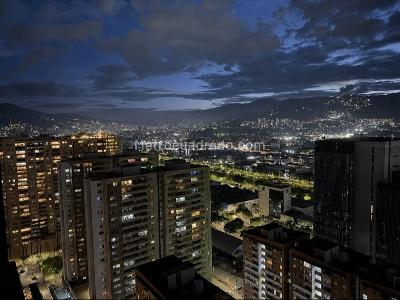 Apartamento de 3 alcobas en venta en Poblado Ciudad Del Rio, Medellín, 119 m² · foto 8 de 12