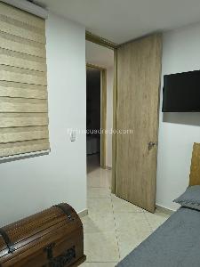 Apartamento de 3 alcobas en venta en Cabañitas, Bello, 70 m² · foto 4 de 19