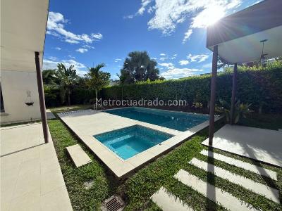 Casa de 4 alcobas en venta en Caimo, Armenia, 800 m² · foto 2 de 12