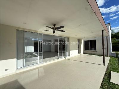 Casa de 4 alcobas en venta en Caimo, Armenia, 800 m² · foto 3 de 12